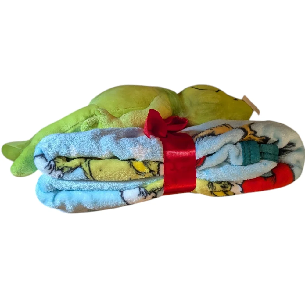 Dr. Seuss The Grinch Plush Hugger & Throw Set NWT - Picture 3 of 11